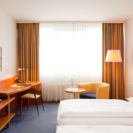 Vienna House By Wyndham Baltic Stralsund Hotel Buitenkant foto