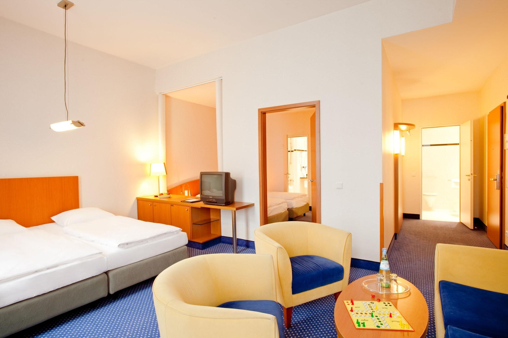 Vienna House By Wyndham Baltic Stralsund Hotel Buitenkant foto