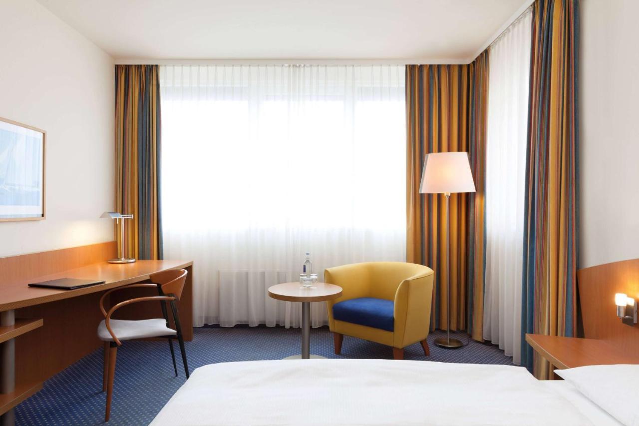 Vienna House By Wyndham Baltic Stralsund Hotel Buitenkant foto