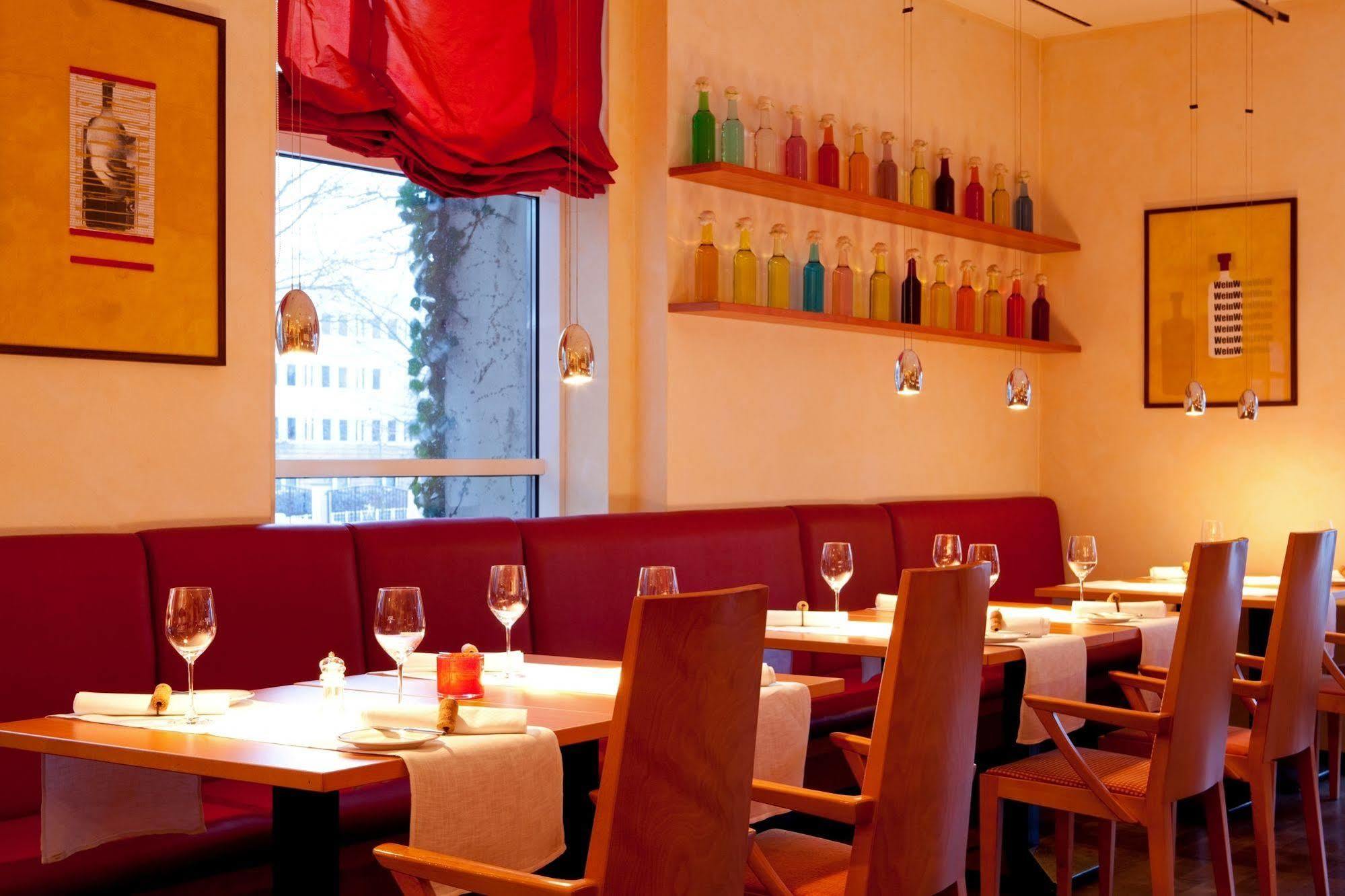 Vienna House By Wyndham Baltic Stralsund Hotel Buitenkant foto